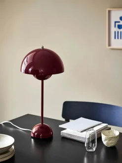 &Tradition Flowerpot VP3 bordlampe af Verner Panton><noscript><img width=