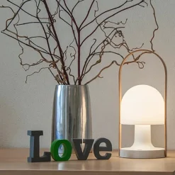 Marset Follow Me pink bordlampe fra><noscript><img width=