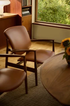 House of Finn Juhl France Chair, eg klar olie af Finn Juhl><noscript><img width=