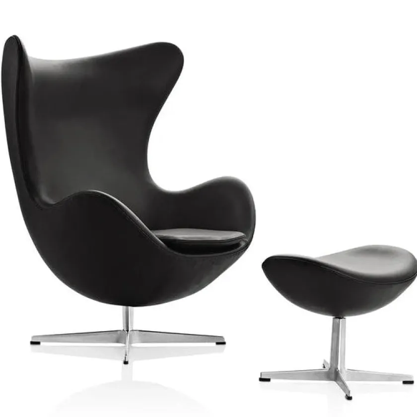 Fritz Hansen Ægget, Mørk Brun Grace læder, med returdrej inkl. skammel af Arne Jacobsen> Lænestole