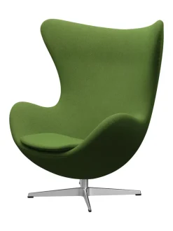 Fritz Hansen Ægget, sort læder/aluminium af Arne Jacobsen><noscript><img width=