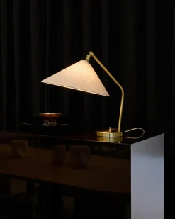 GUBI Gräshoppa bordlampe fra><noscript><img width=