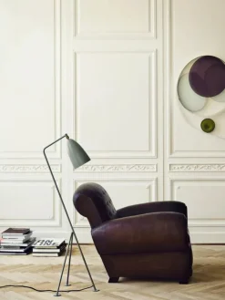 GUBI Gräshoppa gulvlampe fra><noscript><img width=