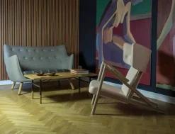 House of Finn Juhl Græshoppestolen af Finn Juhl><noscript><img width=