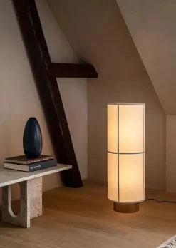 Audo Copenhagen Hashira Floor Lamp White fra><noscript><img width=
