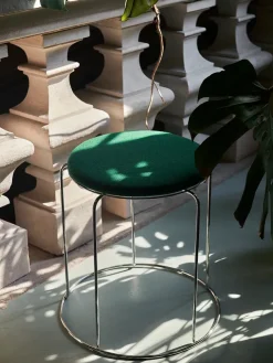&Tradition Hynde til Wire Stool VP11 af Verner Panton><noscript><img width=