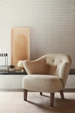 Audo Copenhagen Ingeborg Lænestol fra><noscript><img width=