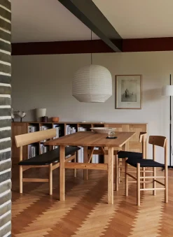 Fredericia Furniture J39 Folkestolen Sædepolstret, Sort Canvas af Børge Mogensen><noscript><img width=