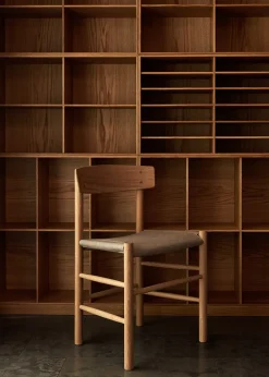 Fredericia Furniture J39 Folkestolen Sædepolstret, Mørkebrun Læder af Børge Mogensen><noscript><img width=