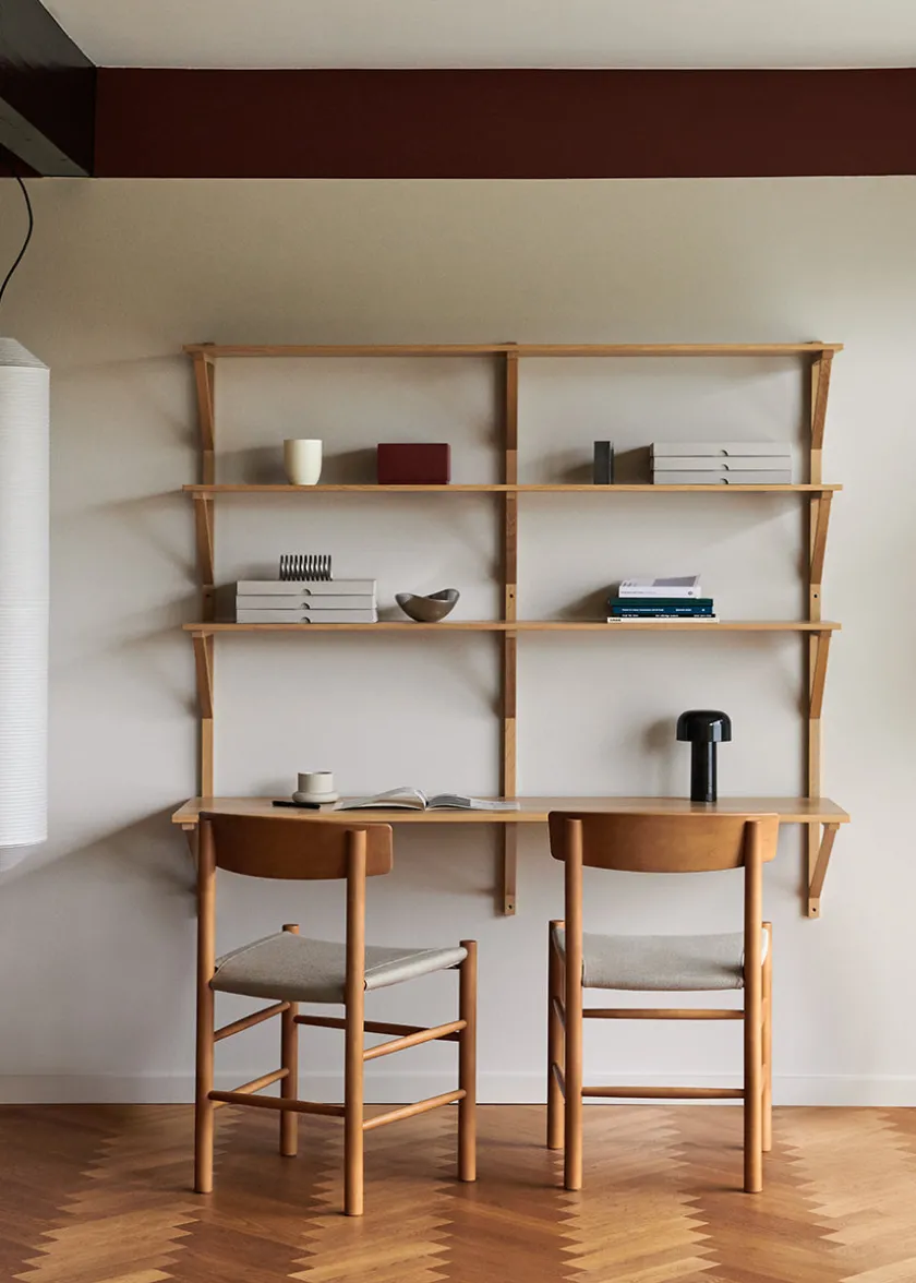 Fredericia Furniture J39 Folkestolen Sædepolstret, Mørkebrun Læder af Børge Mogensen> Spisebordsstole
