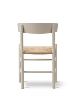 Fredericia Furniture J39 Folkestolen, sortlakeret bøg af Børge Mogensen><noscript><img width=