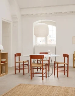 Fredericia Furniture J39 Folkestolen, sortlakeret bøg af Børge Mogensen><noscript><img width=