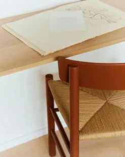 Fredericia Furniture J39 Folkestolen, sortlakeret bøg af Børge Mogensen><noscript><img width=