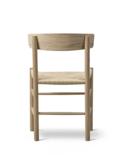Fredericia Furniture J39 Folkestolen, sortlakeret eg af Børge Mogensen><noscript><img width=