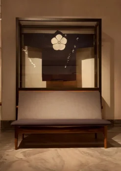 House of Finn Juhl Japan 2 pers. sofa, eg olie af Finn Juhl><noscript><img width=