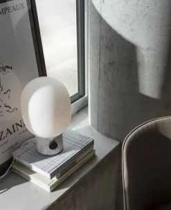 Audo Copenhagen JWDA Bordlampe, hvid marmor fra> Spots
