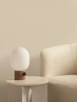 Audo Copenhagen JWDA Table Lamp, red travertine stone fra> Spots