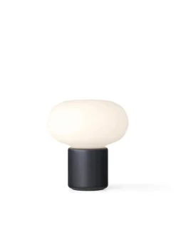 New Works Karl-Johan portable bordlampe, Forest Green fra><noscript><img width=