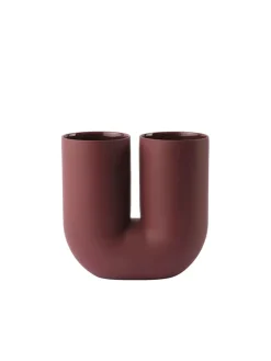 Muuto Kink Vase, deep red fra> Vaser
