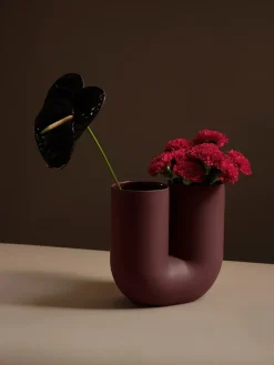 Muuto Kink Vase, deep red fra><noscript><img width=