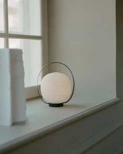 New Works Lantern Portable Table Lamp fra> Portable Lamper|Spots