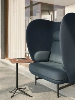 Fritz Hansen Little Friend Bord, firkantet af Kasper Salto> Sideborde Og Små Borde