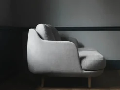 Fritz Hansen Lune Sofa af Jaime Hayon><noscript><img width=