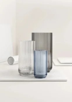 Lyngby Porcelæn Lyngbyvasen i grøn glas fra><noscript><img width=