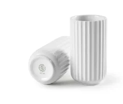 Lyngby Porcelæn Lyngbyvasen i hvid fra><noscript><img width=