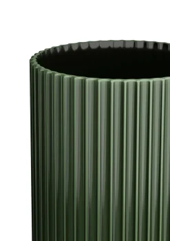 Lyngby Porcelæn Lyngbyvasen i rød, H15,5 cm fra><noscript><img width=