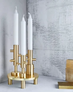Fritz Hansen Lysestage large messing af Jaime Hayon> Lysestager