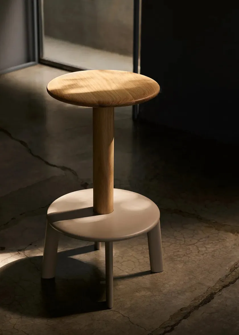 &Tradition Massif AV39 Counter Stool fra> Barstole