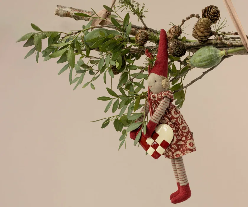 Maileg Metal ornament, Nisse med Stearinlys fra> Nisser|Juletræspynt
