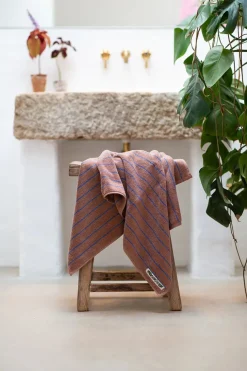 Bongusta Naram towel - Baby pink & Ski patrol fra><noscript><img width=