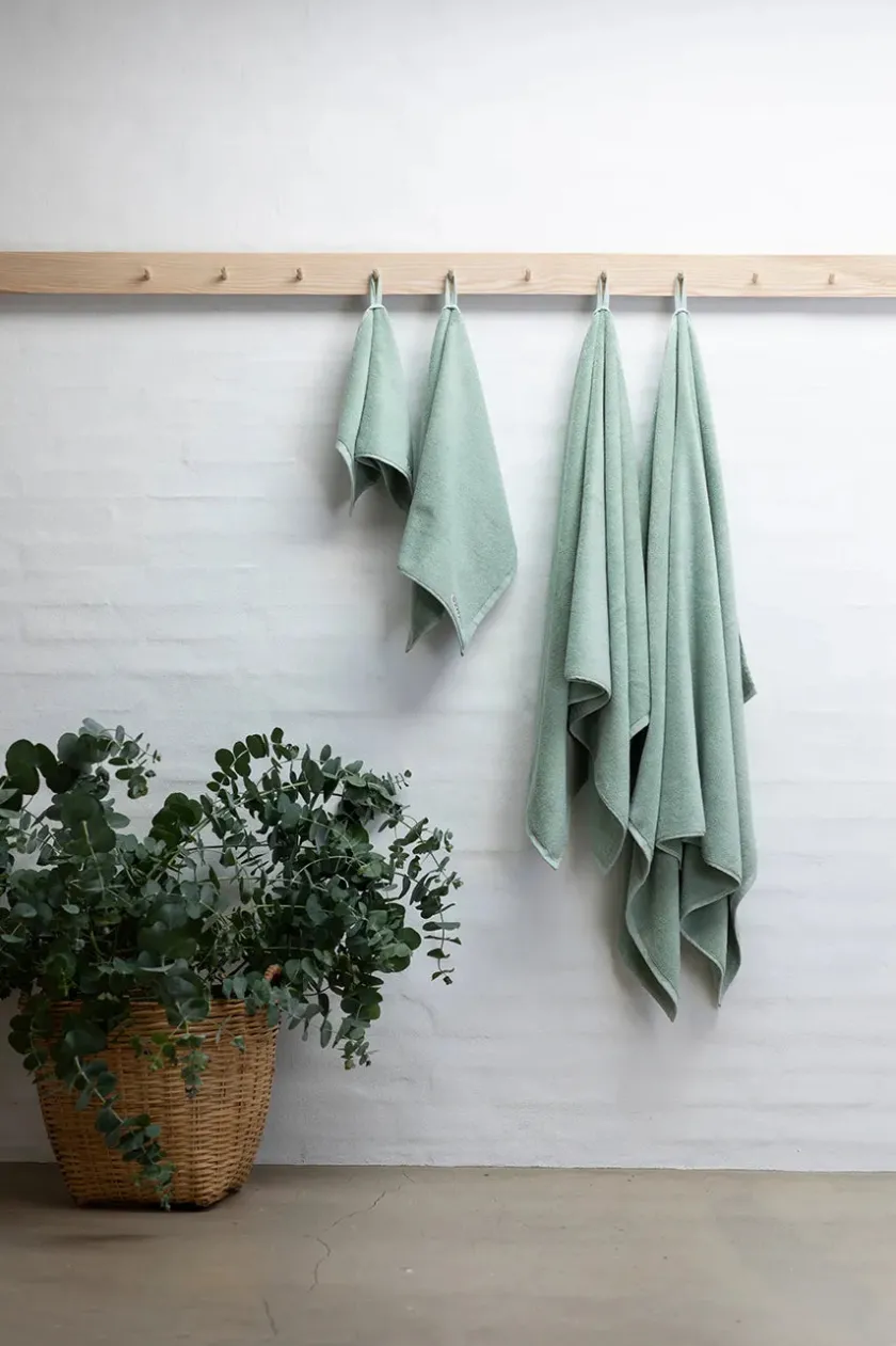 Bongusta Naram towel - Creme & Ink fra> Gaver Til Ham|Gaver Til Hende