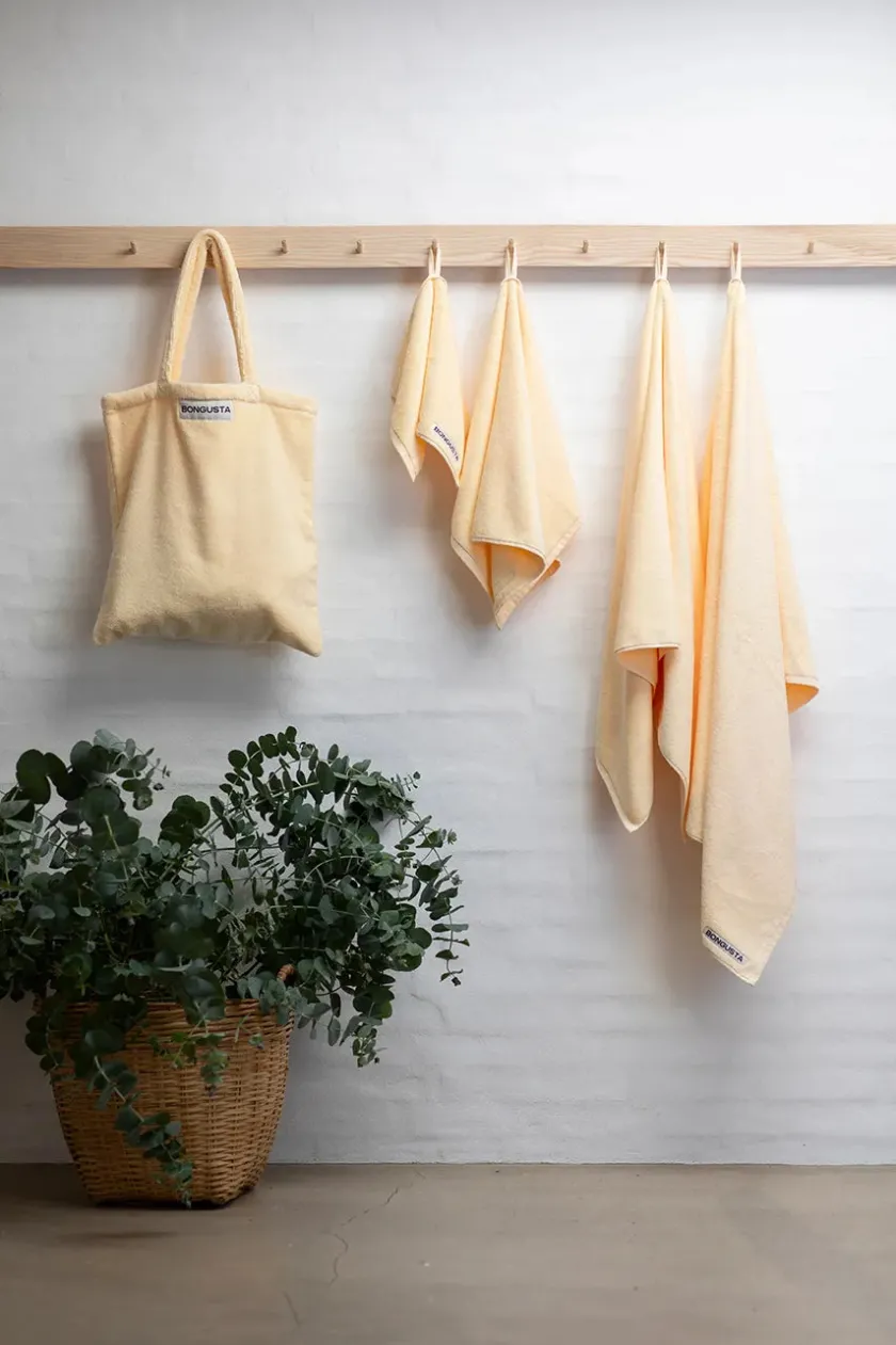 Bongusta Naram towel - Creme & Ink fra> Gaver Til Ham|Gaver Til Hende
