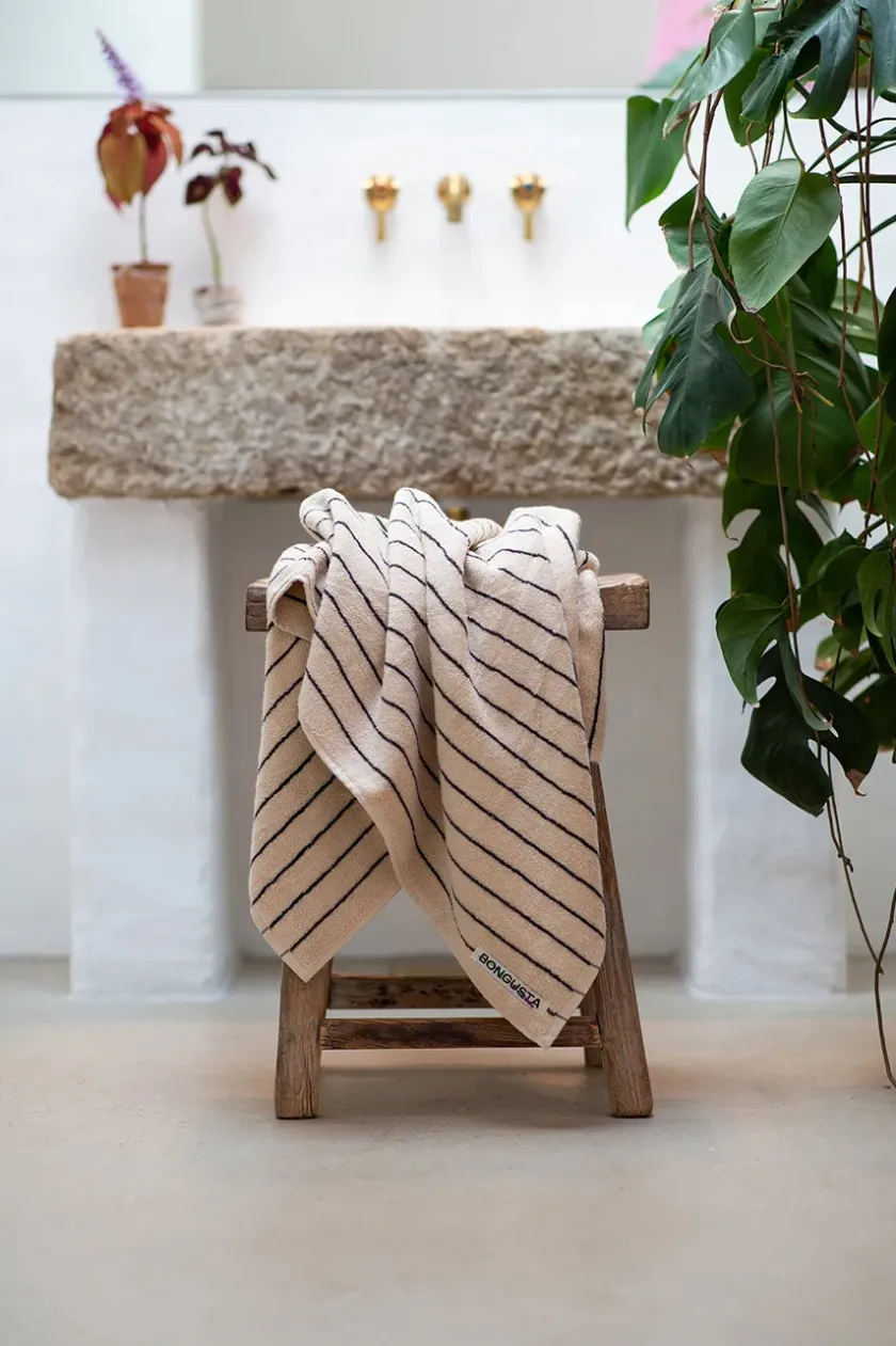 Bongusta Naram towel - Creme & Ink fra> Gaver Til Ham|Gaver Til Hende