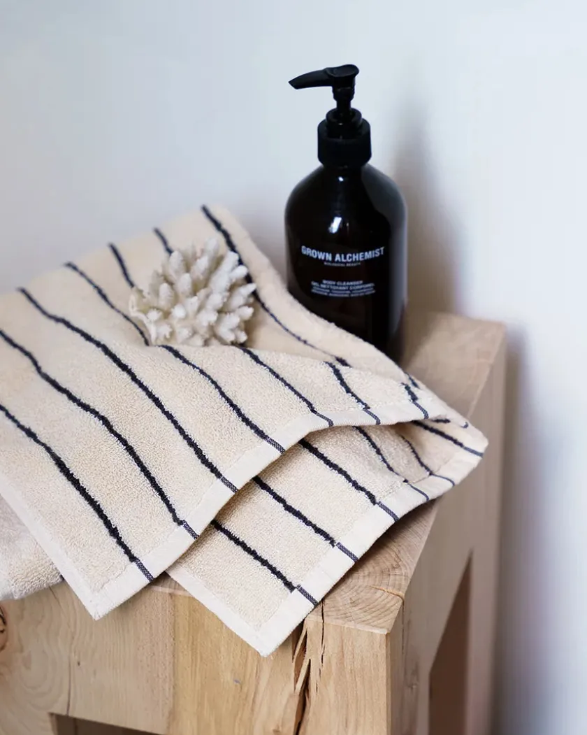 Bongusta Naram towel - Creme & Ink fra> Gaver Til Ham|Gaver Til Hende