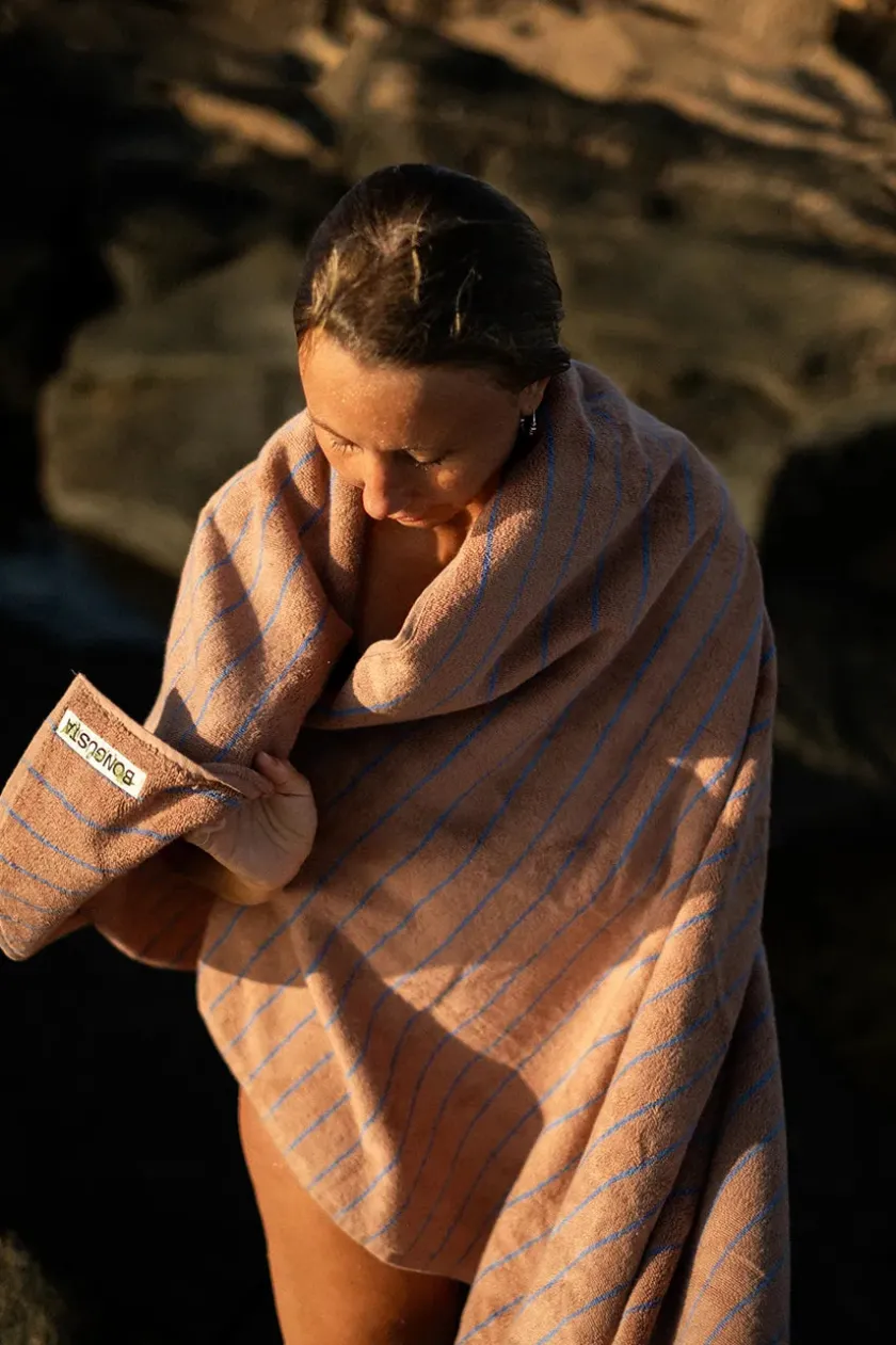 Bongusta Naram towel - Creme & Ink fra> Gaver Til Ham|Gaver Til Hende