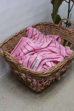 Bongusta Naram towel - Soft Fuchsia fra><noscript><img width=