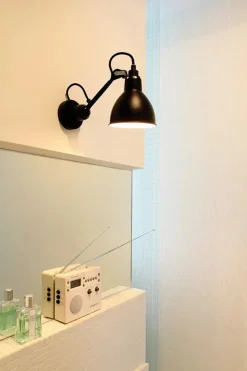 Lampe Gras Nr. 304 væglampe fra><noscript><img width=