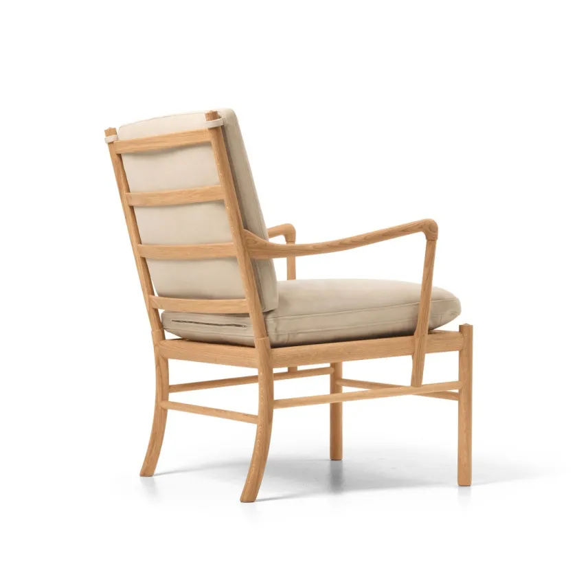 Carl Hansen & Søn OW149 Colonial lænestol, valnød olie, Terra-læder af Ole Wanscher> Loungestole|Lænestole