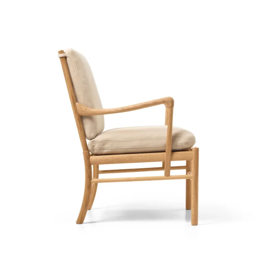 Carl Hansen & Søn OW149 Colonial lænestol, valnød olie, Terra-læder af Ole Wanscher> Loungestole|Lænestole