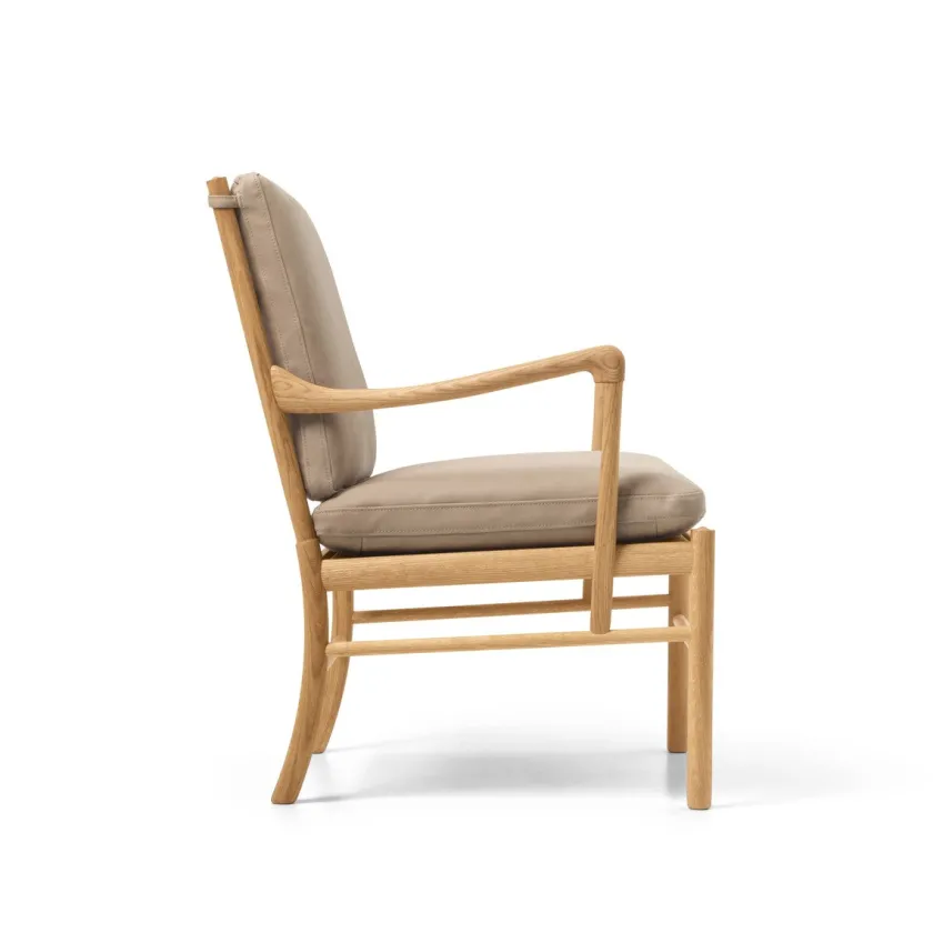 Carl Hansen & Søn OW149 Colonial lænestol, valnød olie, Terra-læder af Ole Wanscher> Loungestole|Lænestole
