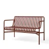 HAY Palissade Dining Bench med armlæn, iron red fra> Havebænke