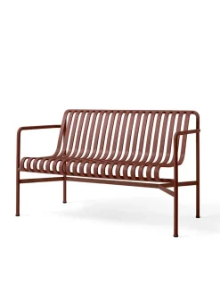 HAY Palissade Dining Bench med armlæn, iron red fra> Havebænke