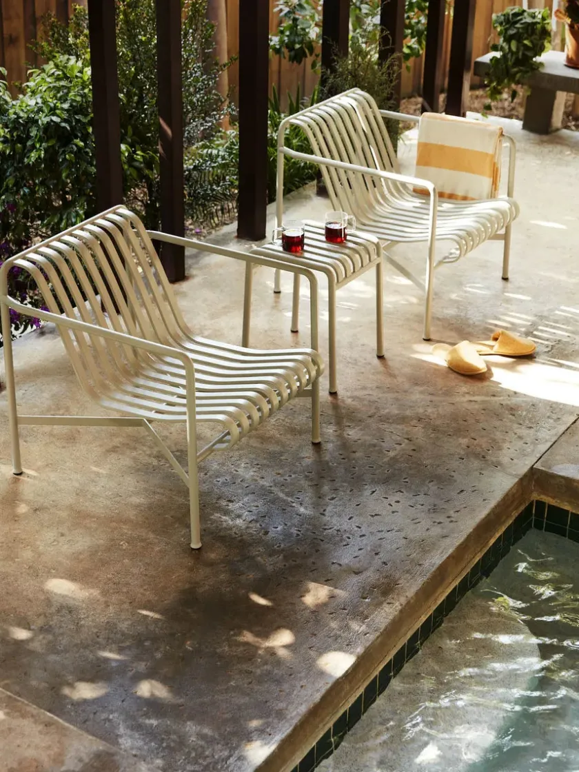 HAY Palissade Lounge Chair Low, Deep Blue fra> Udendørs Loungemøbler|Havestole