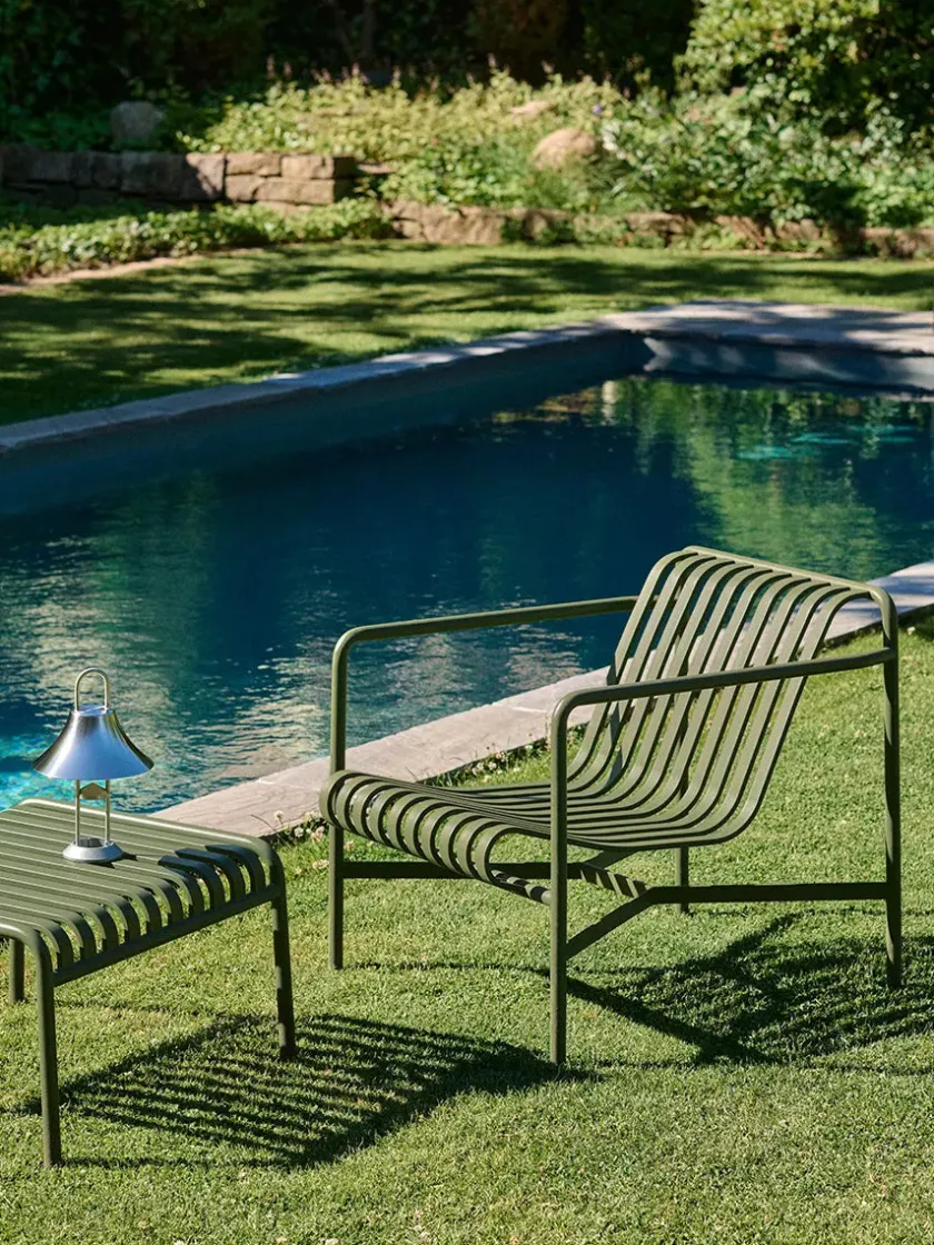 HAY Palissade Lounge Chair Low, Deep Blue fra> Udendørs Loungemøbler|Havestole