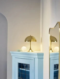 Louis Poulsen Panthella 250 bordlampe, pale blue af Verner Panton><noscript><img width=