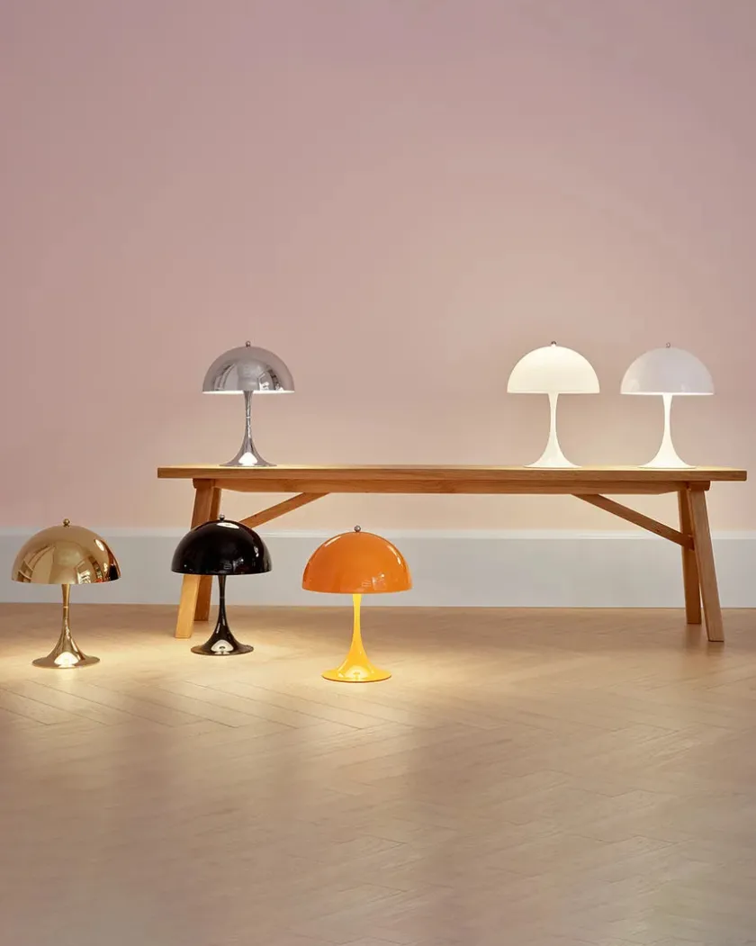 Louis Poulsen Panthella 250 bordlampe, sort af Verner Panton> Spots